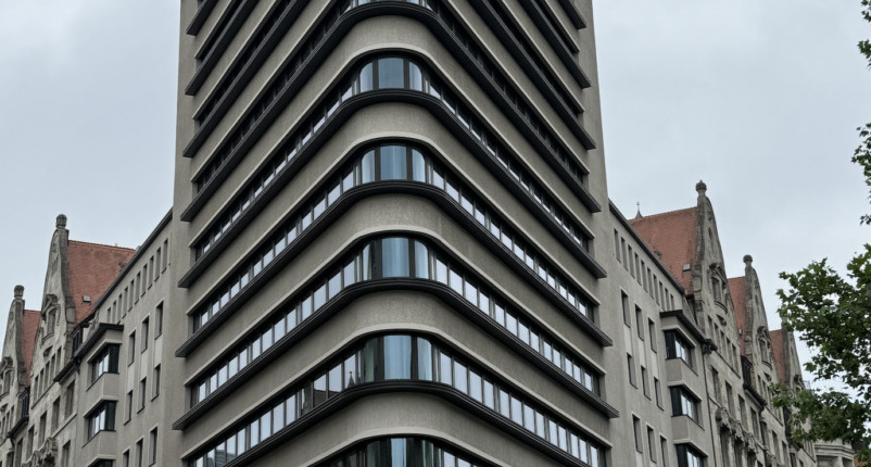 Ein Bauwerk als Kunstwerk. Moderne Architekten in Leipzig.